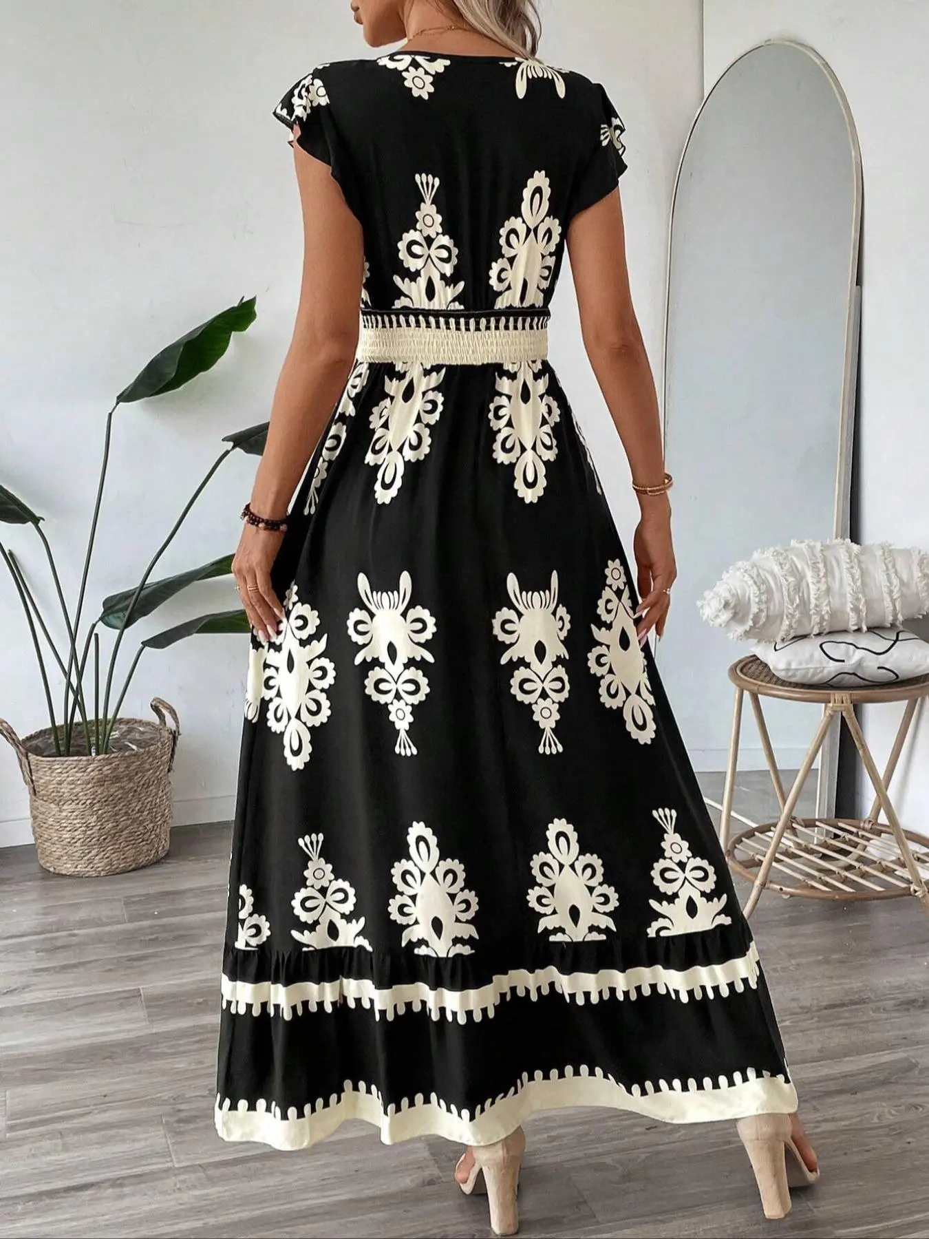 Women's Fitted V Neck Ruffle Hem A-Line Dress, Elegant All Over Print, Elastic Waist, Woven Fabric, Casual Vacation Wear - TikTok Shop Women's Fitted V Neck Ruffle Hem A-Line Dress, Elegant All Over Print, Elastic Waist, Woven Fabric, Casual Vacation Wear - TikTok Shop