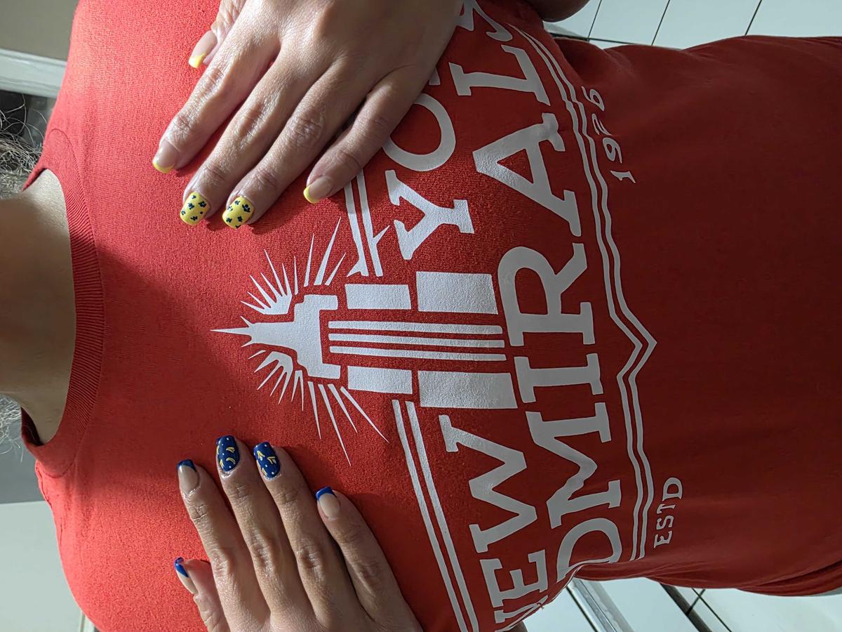 Item: T-Shirt XL, Red