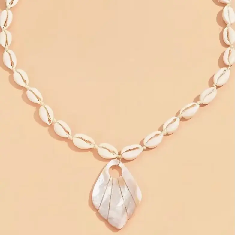 MOP Cowry Shell