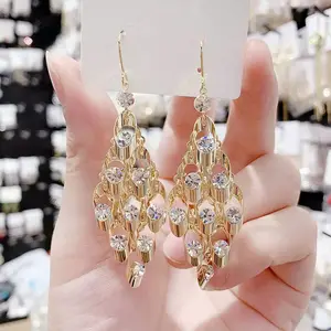 LisiZen Leaf Tassel Earrings 14K Gold Plated Sparkling Rhinestone Design, Chic Fashion Jewelry Korean Style Statement Earrings for Women DZED0910 Gift Glamour