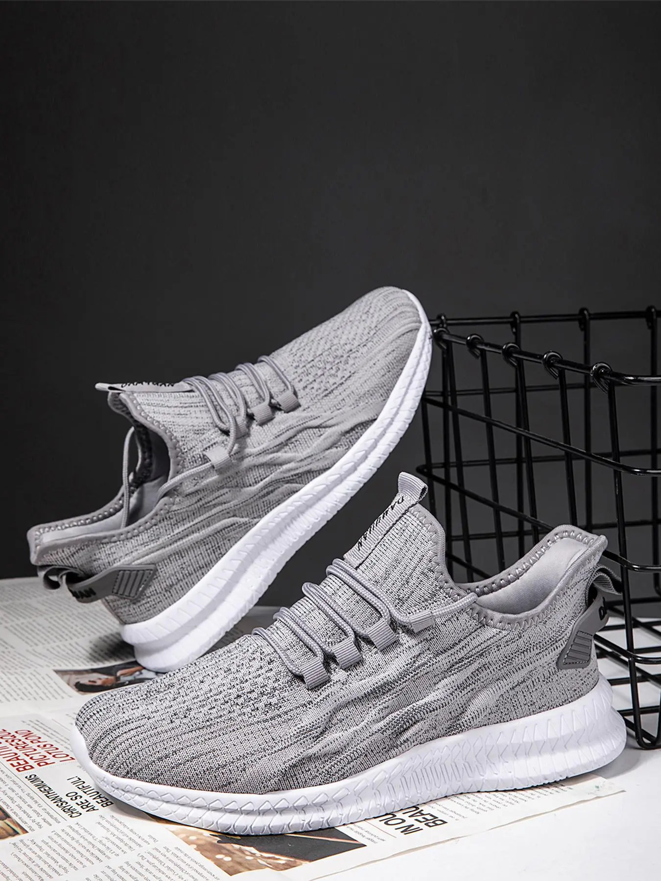 Men's Fashionable Letter Patched Design Lace Up Sneakers, Casual Breathable Comfortable Sports Running Shoes, Athletic Running Shoes, Athletic Running Trainers, Male All-match Round Toe Shoes for Daily Wear, Sporty Running Shoes