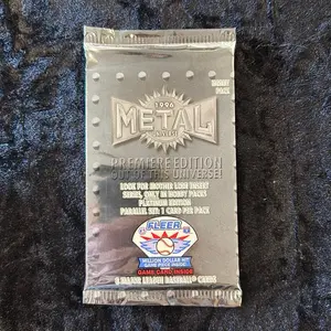 One Pack of 1996 Metal Universe MLB Baseball Trading Cards