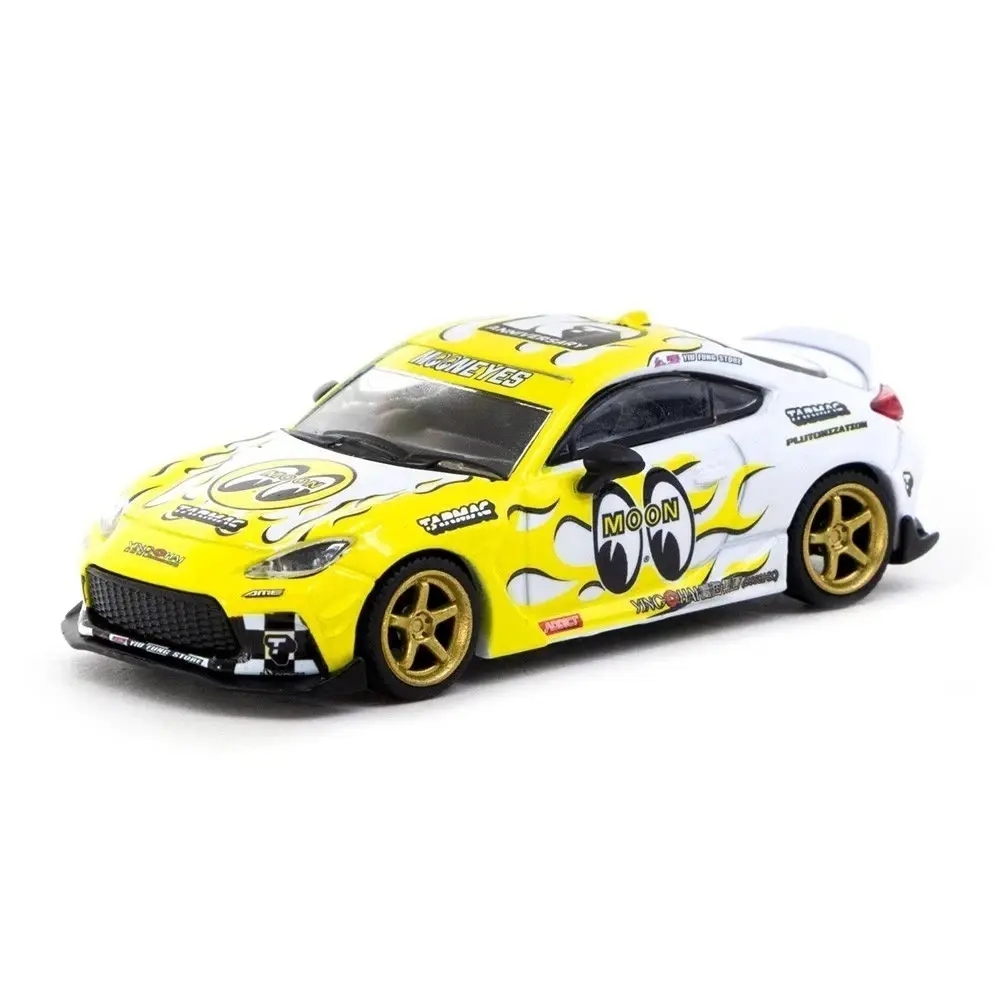 Tarmac Works Global64 Toyota GR86 "MOONEYES" In Yellow and White 1:64 Scale Diecast Model Car 038-MOON-2G