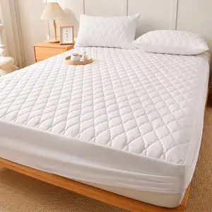 Waterproof mattress protector set, deep pocket mattress pad with no noise, soft, breathable, stain-resistant mattress cover that is washable, suitable for home, bedroom, hotel. sheets King bedding