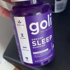 Product Review of Goli Ashwagandha & Vitamin D Gummy - Mixed Berry, KSM-66, Vegan, Plant Based, Non-GMO, Gluten-Free & Gelatin Free. America's #1 Ashwagandha Brand from j**4