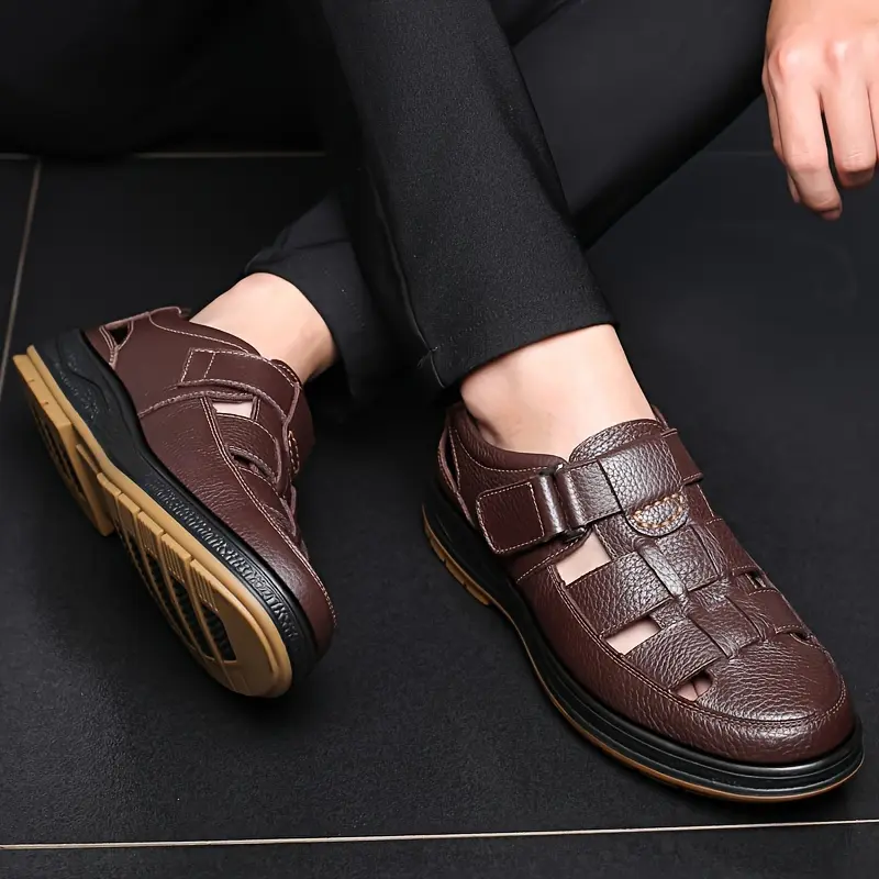 Men's Retro Fisherman Sandals - Solid PU Leather Closed Round Toe Outdoor Walking Shoes with Adjustable Strap, Rubber Sole, Low Cut, All Seasons Casual & Outdoor Footwear