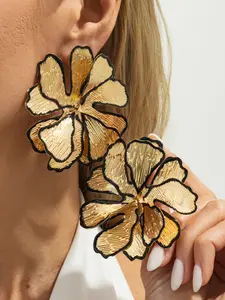Black Border Metallic Feeling Big Flower Earrings for Women Exaggerated European American Style Brand Personality Fashionable Jewelry Accessory