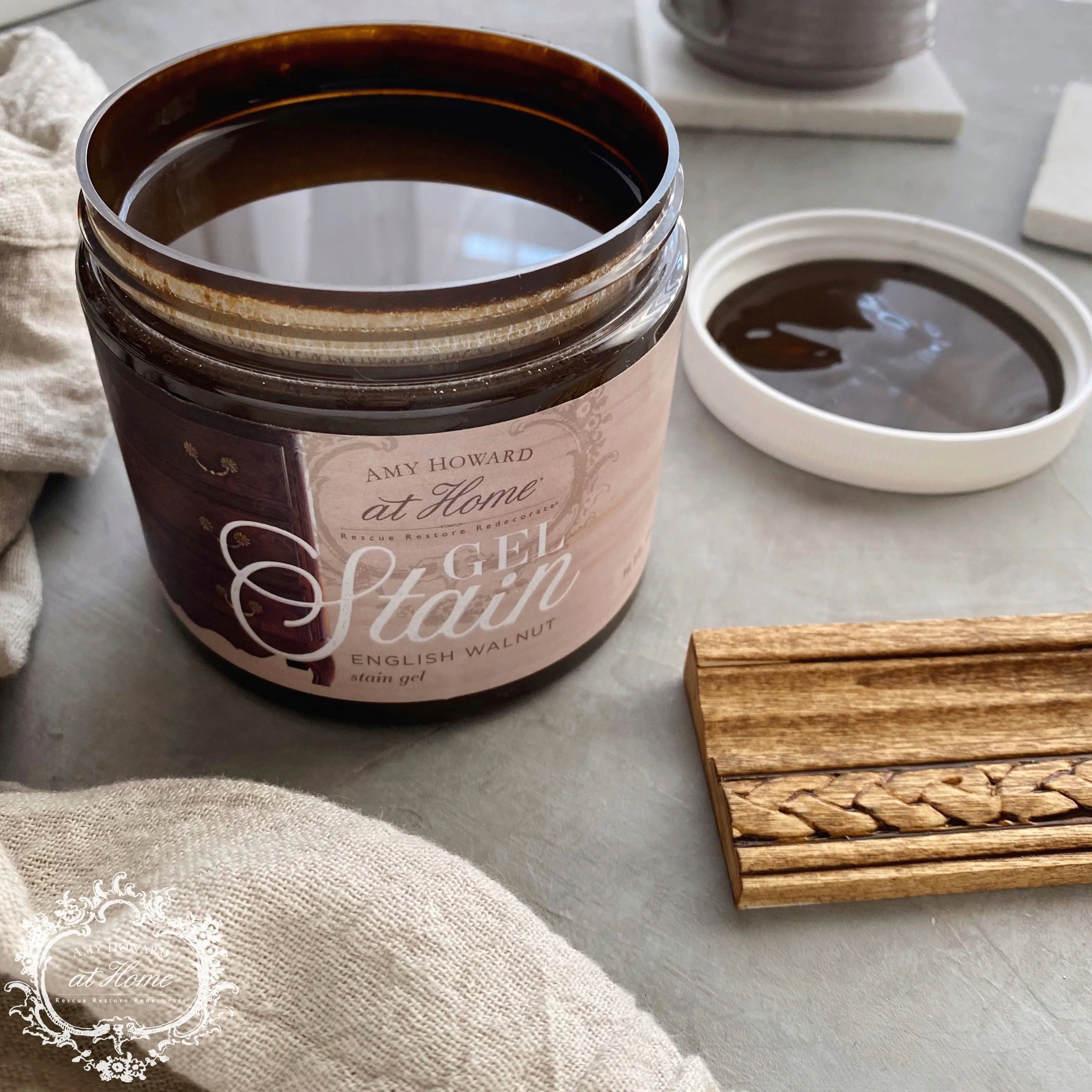 Amy Howard at Home - Water-Based Gel Stain - Vintage and Antique Furniture Restoration - Great on Wood - English Walnut Glaze Finish (16 oz) Touch Up Paint Walls