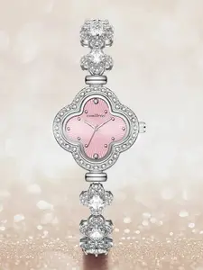 Women's Four-Leaf Clover Design Bracelet Strap Quartz Watch, Elegant Sweet Ladies Wristwatch, Silver Color, Analog Display, All Seasons