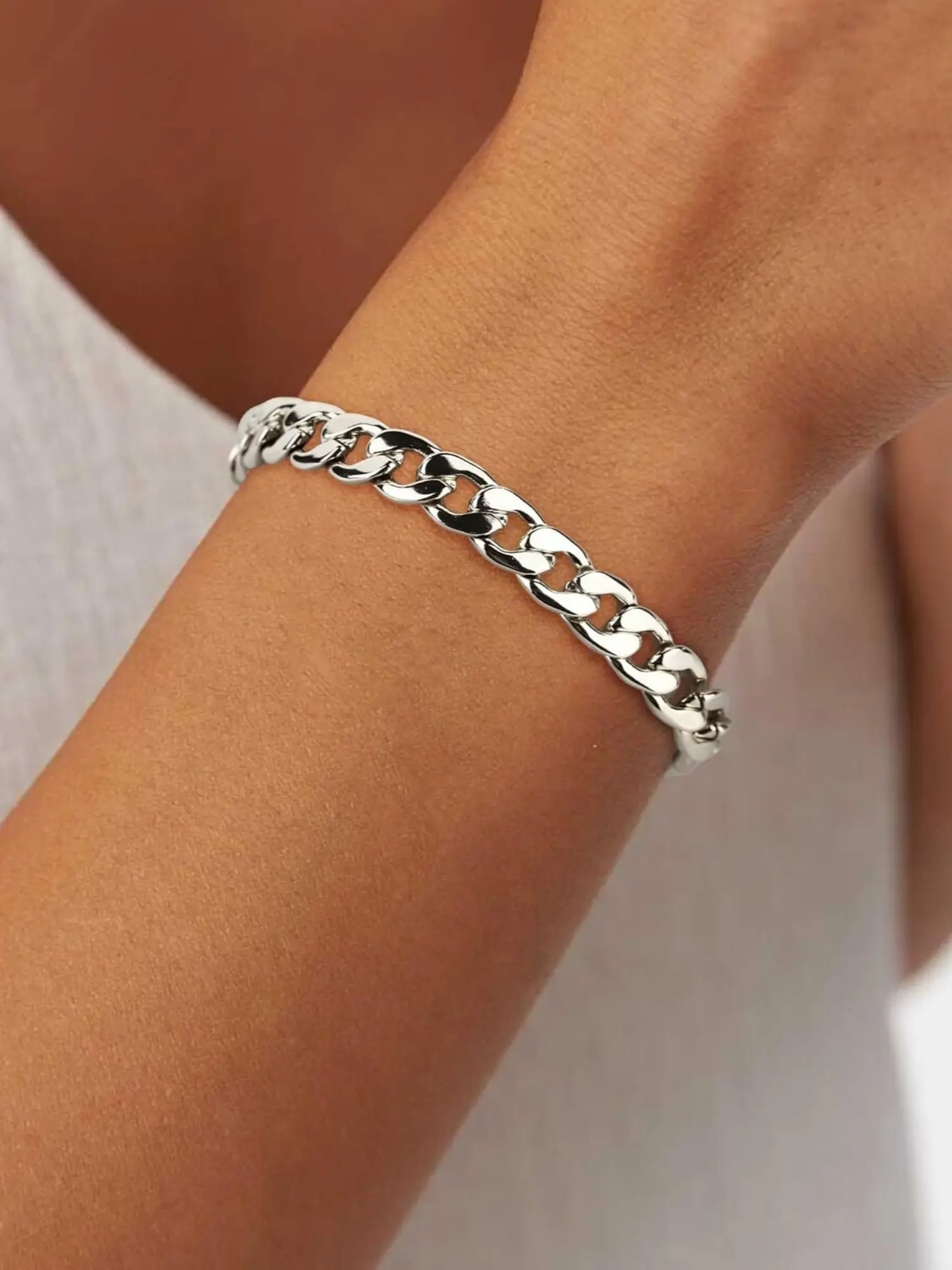 1 Pc Single Silvery Wrist Bangle for Women Men Premium Copper with Fine Polishing Timeless Accessory Broad Band Design Practical Adjustable Structure Sturdy Lobster Clasp Understated Minimalist Design Smooth Edges for Comfortable All-day Wear