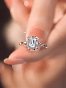 925 Sterling Silver Square Zircon Ring, Elegant Engagement Ring, Surrounding Diamond Accent Design, Minimalist Luxury Style, Premium Everyday Ring for Women, Birthday Valentine's Day Gift for Girlfriend