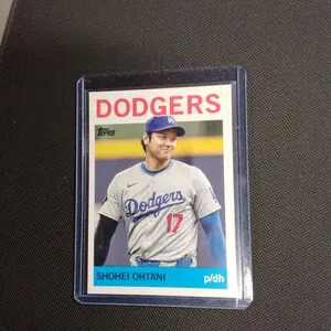 Topps Dodgers Shohei Ohtani Baseball Card 17 Edition Collectible Sports Memorabilia