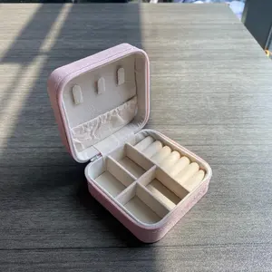 Luxury portable jewelry storage box, compact and delicate, easy to carry around. It is waterproof and dustproof to effectively protect your jewelry, very practical for travel, business trips and daily outings. It can store earrings, necklaces