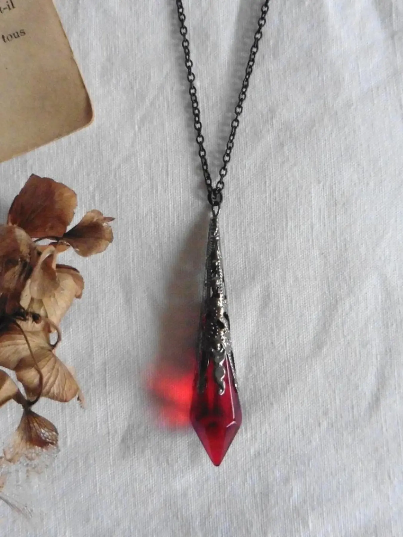 Gothic Aesthetic Artificial Crystal Pendant Link Chain Necklace Statement Accessory Necklace, Unisex Design Retro Punk Party Vacation Jewelry, Unique Personality Necklace for Men and Women