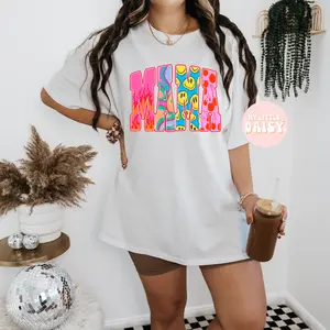 Retro groovy mama graphic t-shirt/ sweatshirt