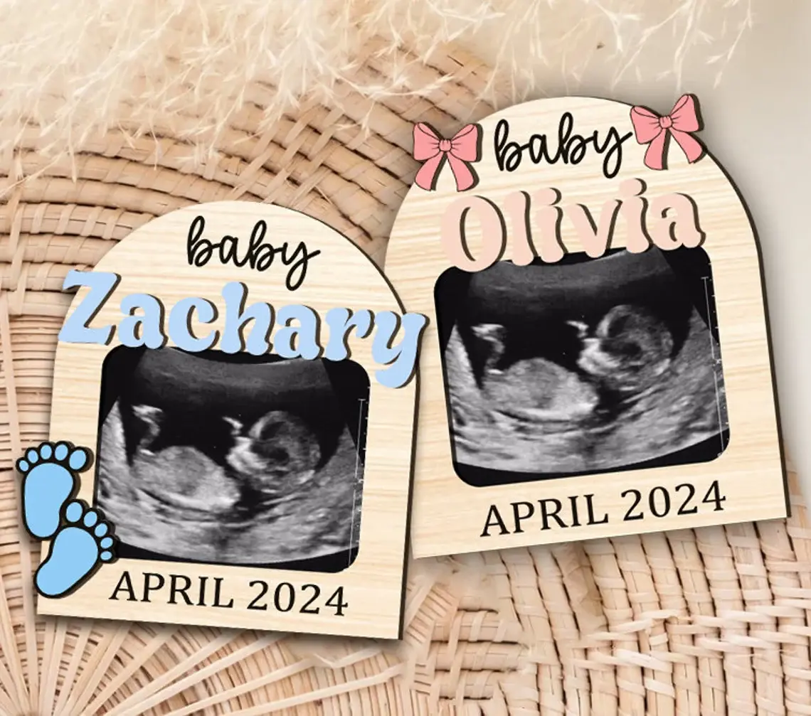 Personalized Baby Photo Frame, Pregnancy Announcement Reveal, Baby Due Date Countdown, New Mom Gift, Baby Frame