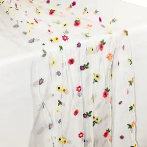 1PC Spring Summer Daisy Embroidery Sheer Gauze Tablecloth, Embroidered Stitched Floral Pattern Thin Table Cover for Kitchen Dining Table, Birthday Festival Family Party Home Decoration