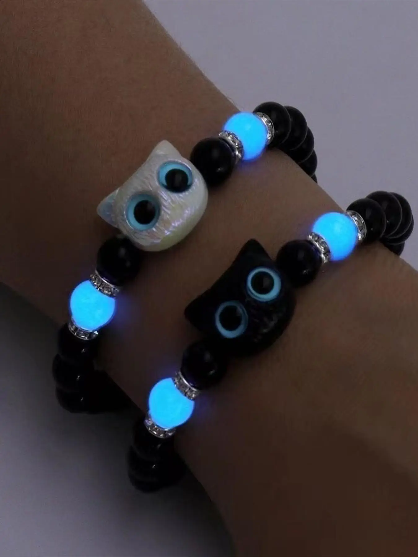 Cute Cat Charm Decor Glow in The Dark Design Beaded Bracelets, Trendy All-match & Exquisite Jewelry for Women & Men As Gift for Party, Daily Clothing