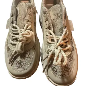 Platform tennis shoes