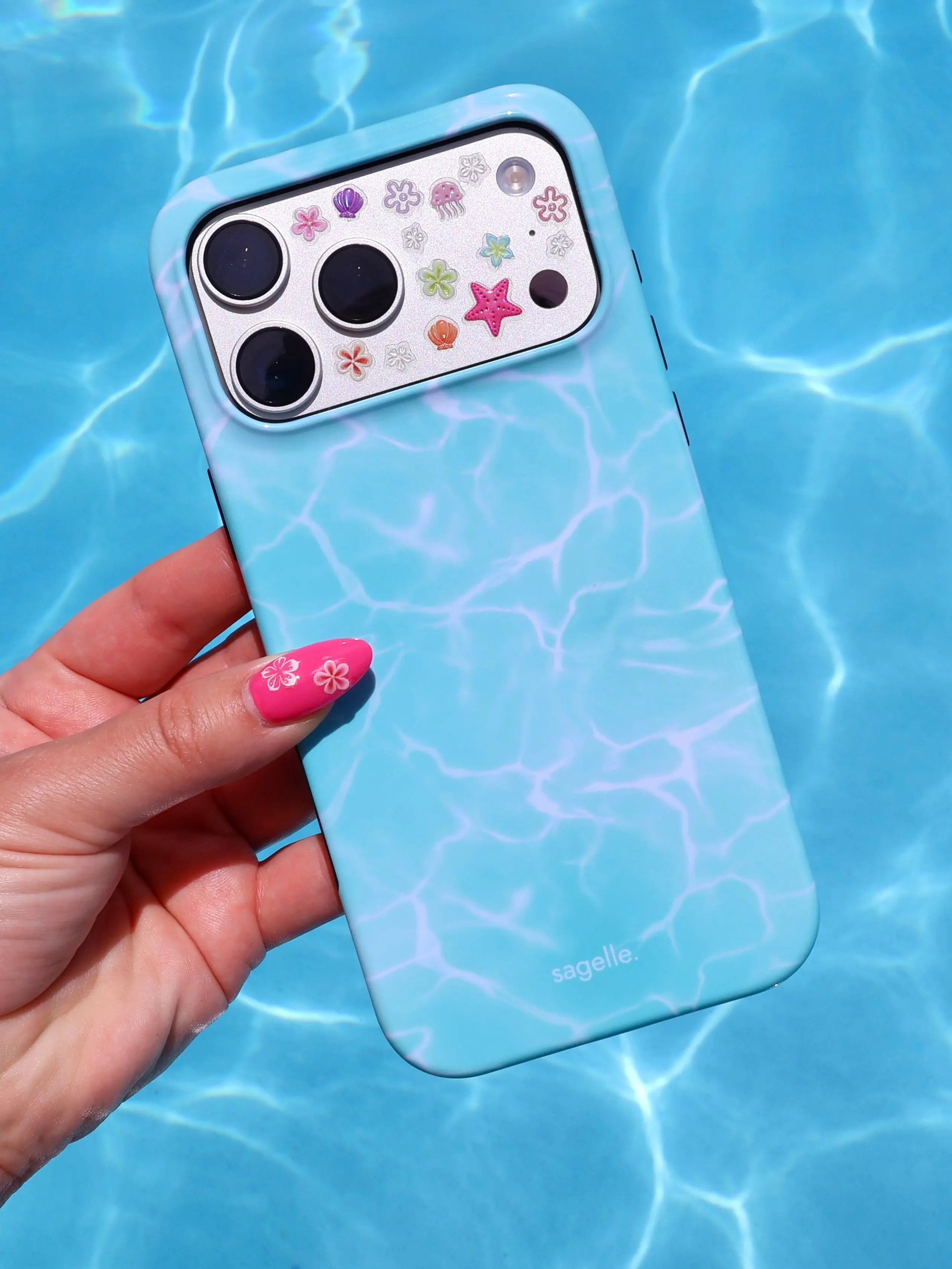 floatin | iconic case.