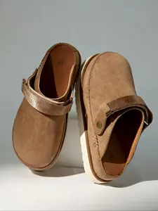 2026 New Large Size 36-43 Outdoor Walking Shoes Clog Mules, Comfortable All-Day Wear, Durable Design, Suitable for Wide Feet, Casual Style, Slip On Mules, Foot Clogs