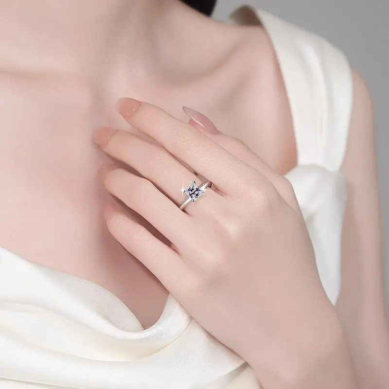 S925 Sterling Silver D Color Four-claw Princess Square Ring Synthetic Moissanite Ring 1.2Carat-469 S925 Sterling Silver D Color Four-claw Princess Square Ring Synthetic Moissanite Ring 1.2Carat-469