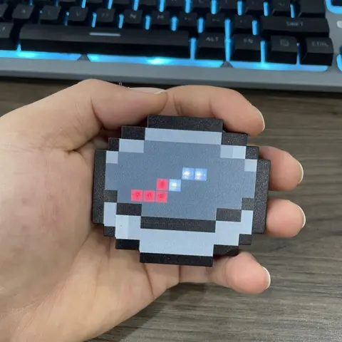 Mc Trendy Pixel Compass Toy Keychain - Perfect for Friends Birthday and Game Lovers (Boys/Girls)