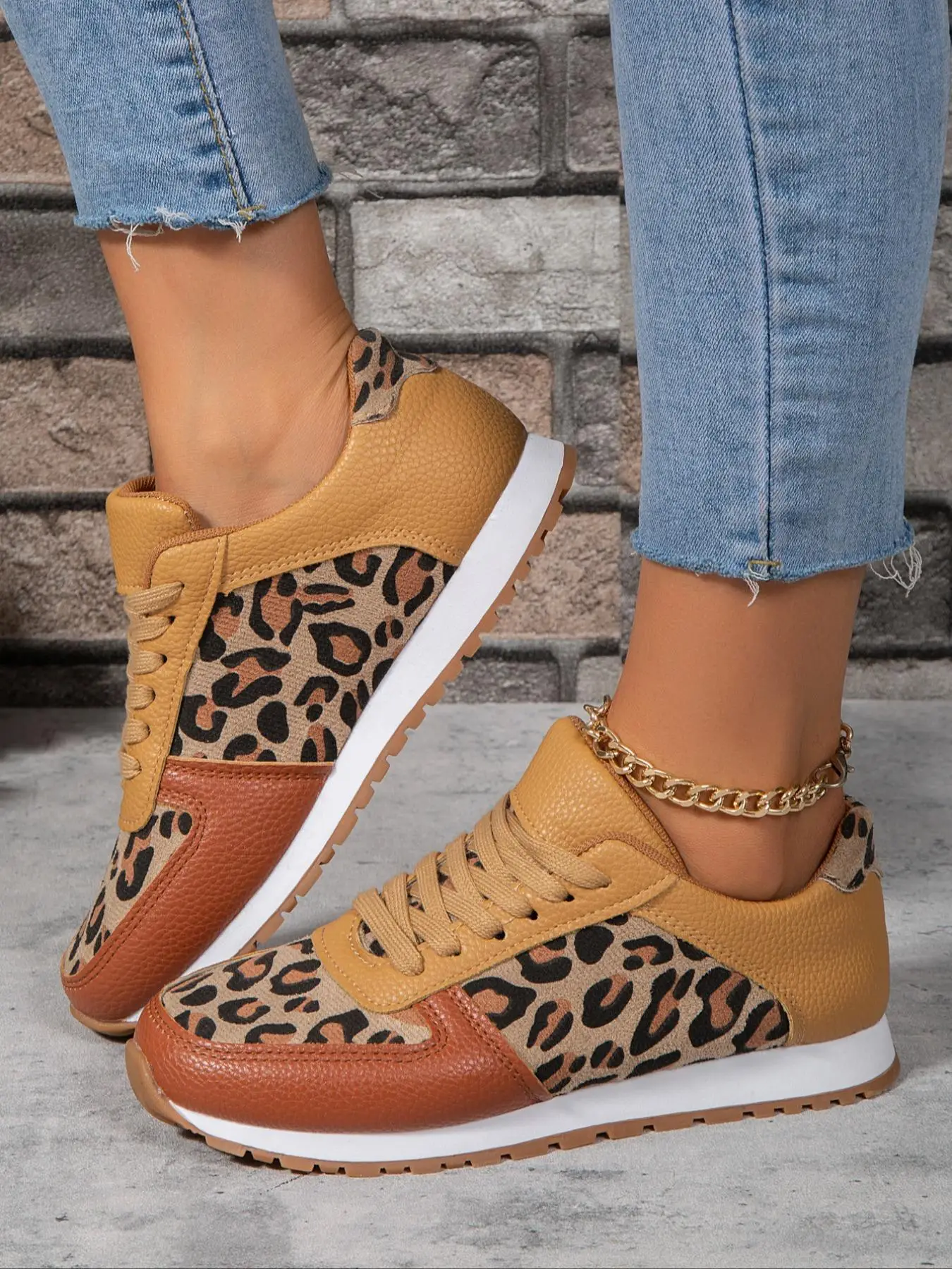 Women's 2025 Trendy Summer Fashion Leopard Pattern Casual Sneakers, Lace Up Front Low Top Summer Sneakers, Casual Comfortable Sports Shoes for Daily W