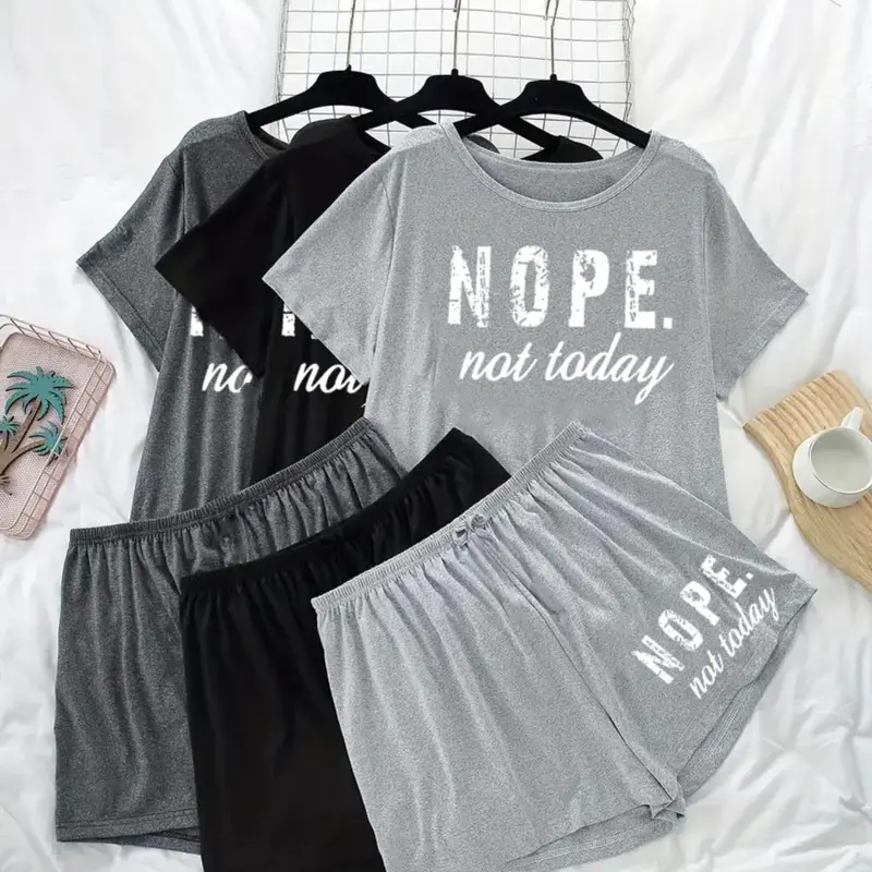【Plus Size】 Letter Print Tee & Shorts Pajamas Set Pjs, Casual Comfy Round Neck Short Sleeve T-shirt & Shorts Loungewear Set, Women's Sleepwear for All Seasons