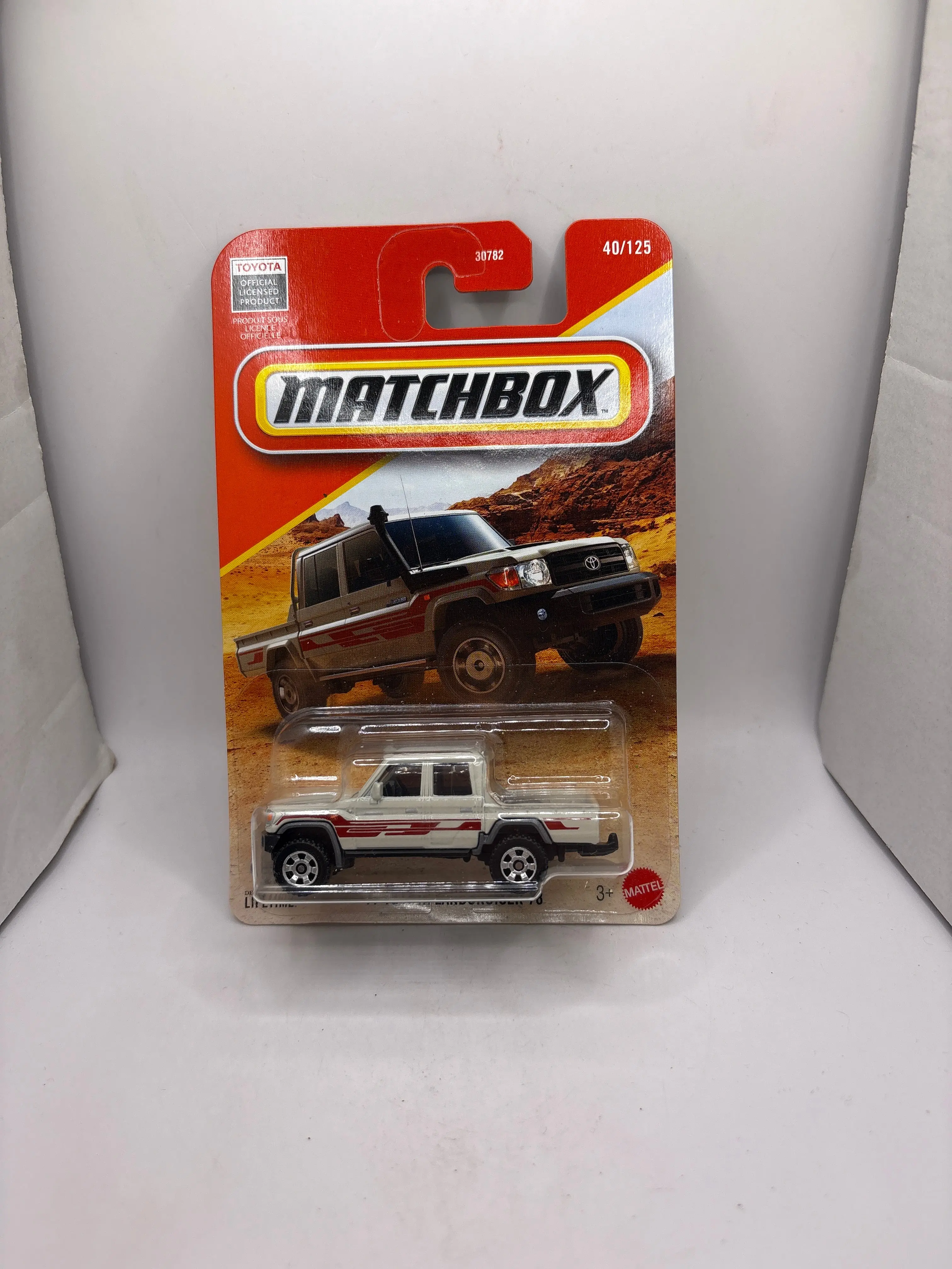 Matchbox 17 Toyota Landcruiser 78 Diecast white