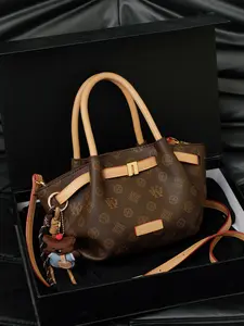 Women's Vintage Floral Print Bucket Tote Bag, Handheld Crossbody Dual Use, Includes Bear Charm, Ideal for Daily and Commute Use