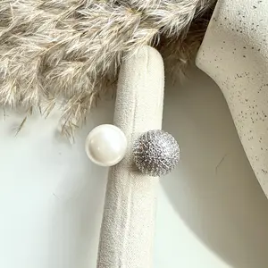 Elegant Silver Pearl Ring Elegant Silver Pearl Ring