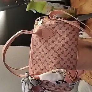 Realistic Handbag Toy Set for Girls, Colorful Pretend Play Accessories Including Phone, Wallet and Makeup Toys, Perfect Birthday Gift, Kids Vanity