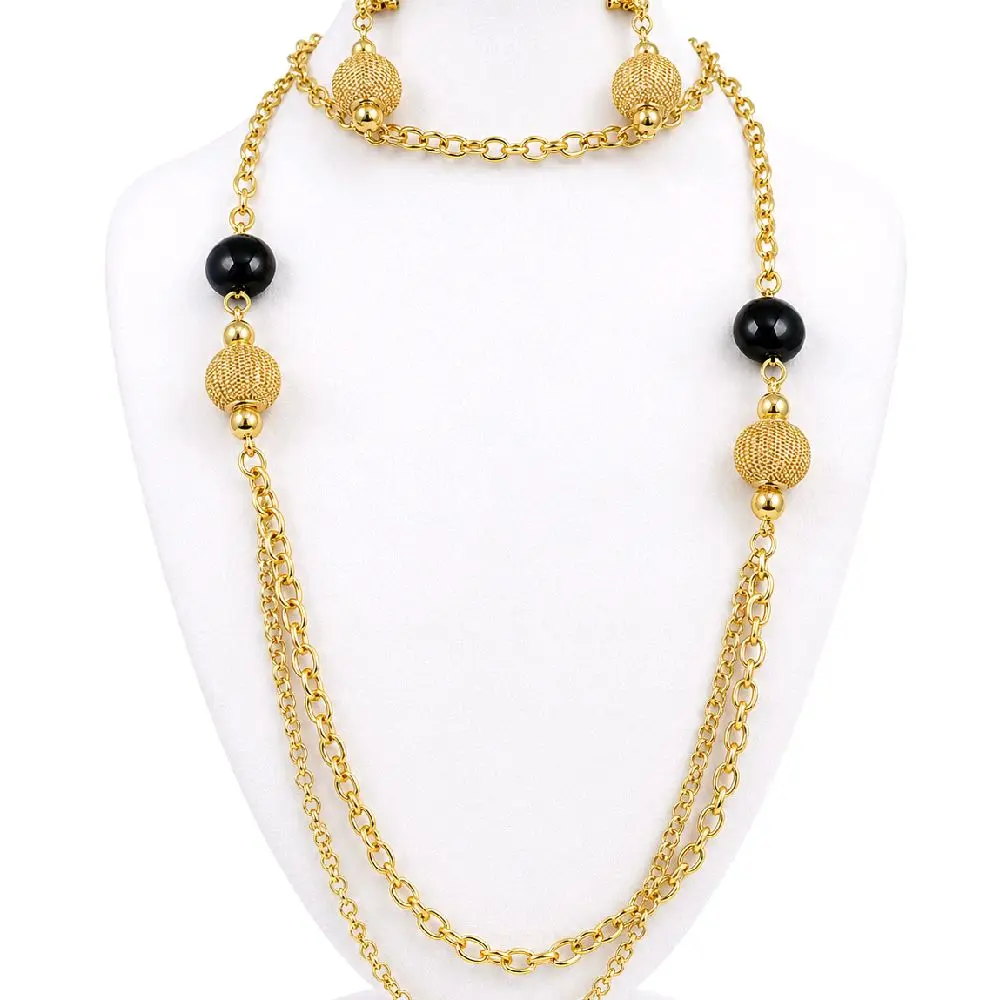 women jewelry set earrings and necklace