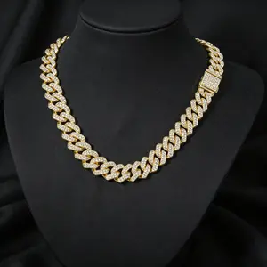 Men's diamond-encrusted Cuban chain necklace, alloy plated with gold and silver, hip-hop style, full diamond prong setting, fashionable jewelry, suitable for rappers, parties and everyday wear.
