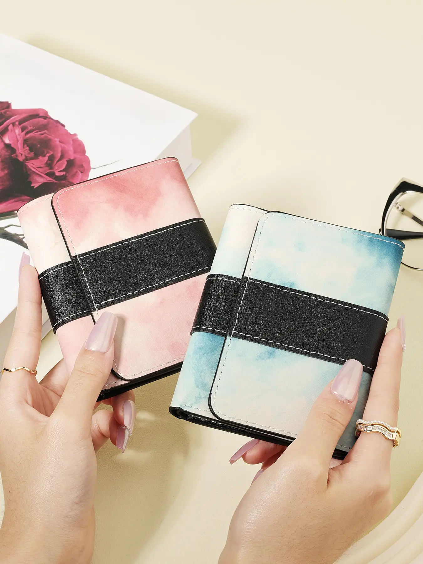 Retro Printed Fashionable Women's Short Wallet, High-Quality Credit Card Storage Bag, Fashionable Card Holder, Card Organizer, Simple Casual Multi Slot Women's Wallet Card Bag, School Dormitory And Back To School Study Supplies Bag