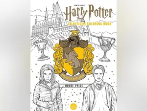 Harry Potter: Hufflepuff House Pride: The Official Coloring Book: (Gifts Books for Harry Potter Fans, Adult Coloring Books)