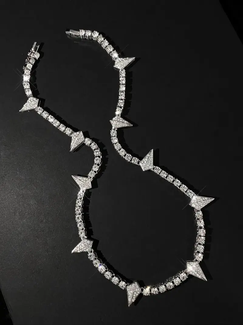 1PC Cool rock Rhinestone Luminous Spiked Black Panther tennis necklace Bling Chain High End Necklace for men and women for party accessories Goddess Necklace Jewelry Necklace Exquisite Jewelry Gift Fashion Accessory Necklace