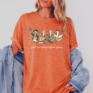 Independent Goose Comfort Colors Tee | Funny USA Bird Shirt | Vintage Patriotic Graphic T-Shirt
