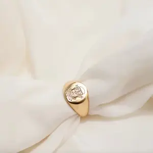 Royal Signet Ring - Elegant Gold Tone Design with Intricate Detailing for a Timeless Look