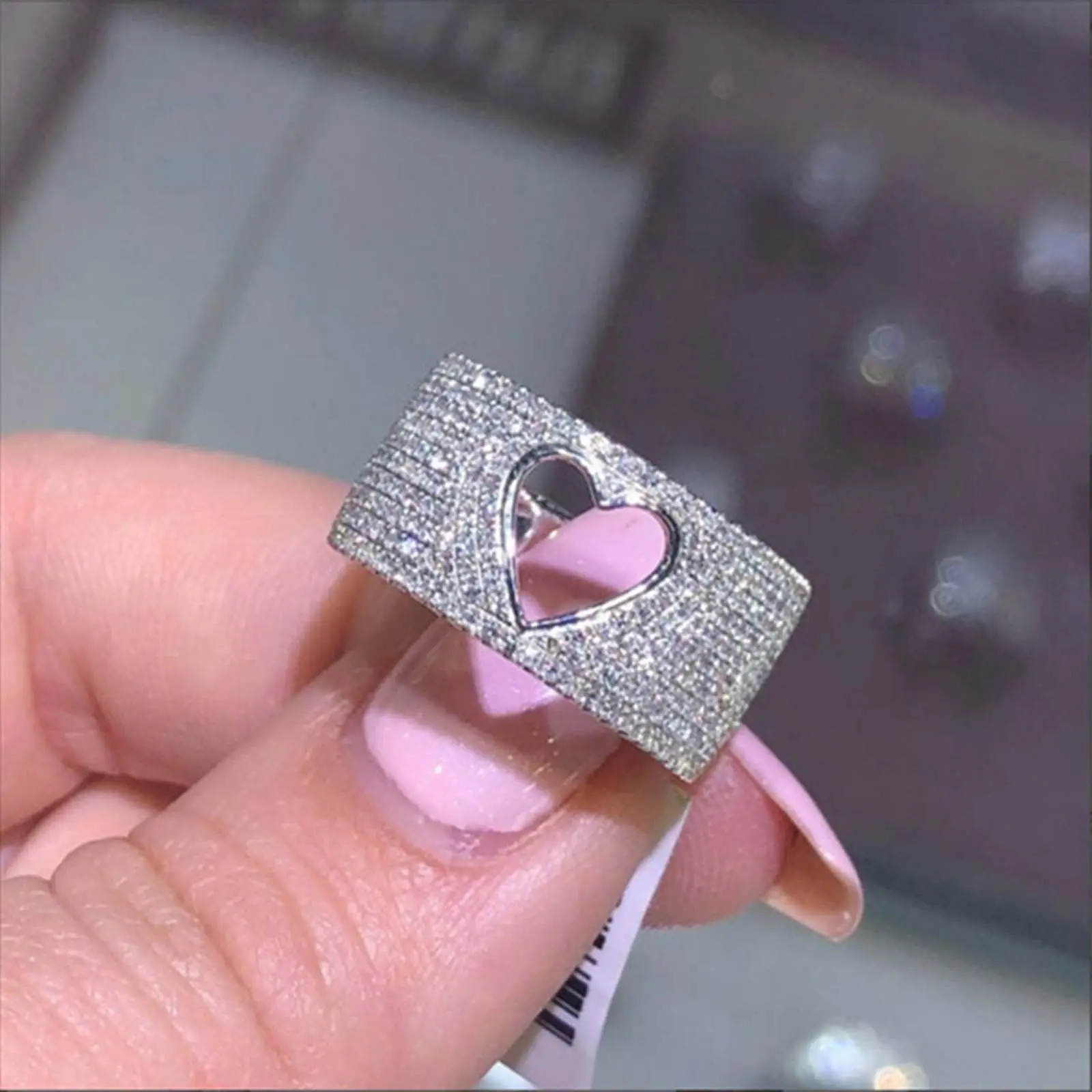 Hollow heart zircon women's ring fashion accessories wide face ring for girlfriend gift anniversary birthday party jewelry