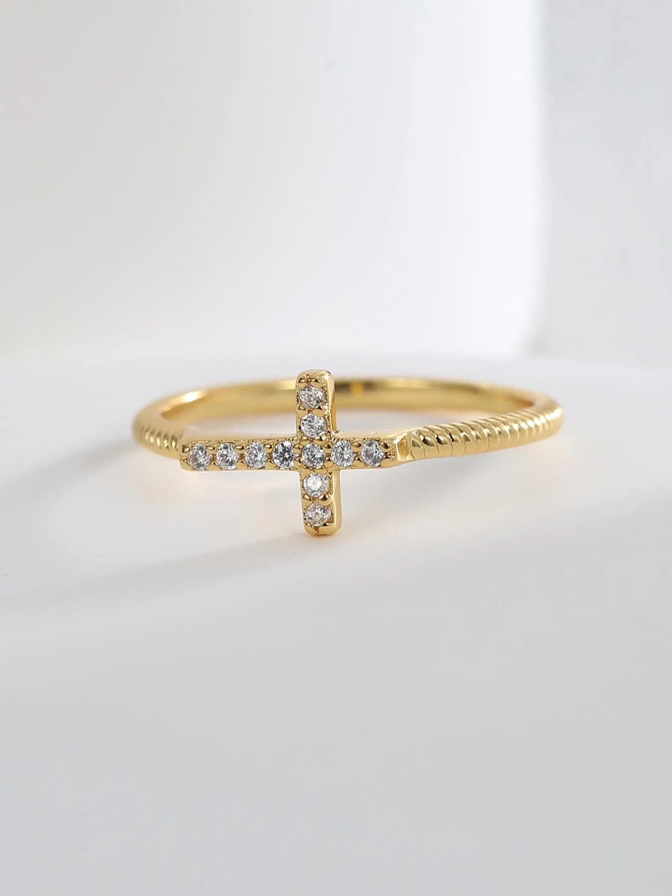 Cross Design Rhinestone Decor Promise Ring for Her, Fashion Engagement Ring, Women Accessories As Valentines Gift for Girlfriend, Trendy Vintage Jewel