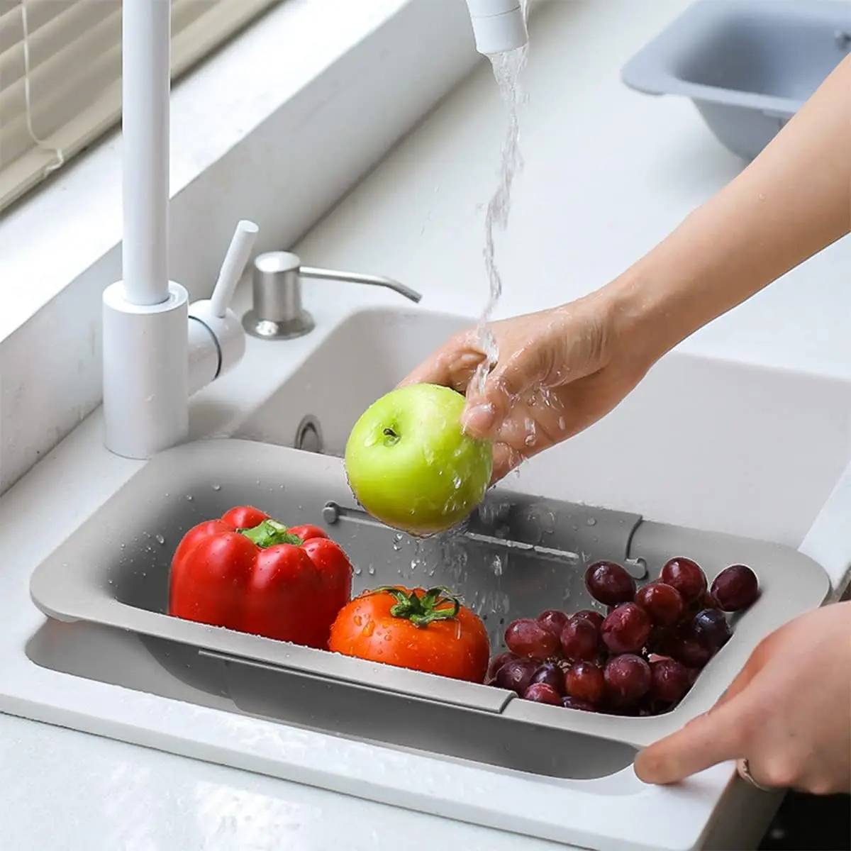 Collapsible Drain Basket for Kitchen Sink, Expandable Vegetable Wash Basket, Fruit Strainer Colander with Drainage Rack, Multi Functional Draining Utensils for Washing and Storage, dealsforyou