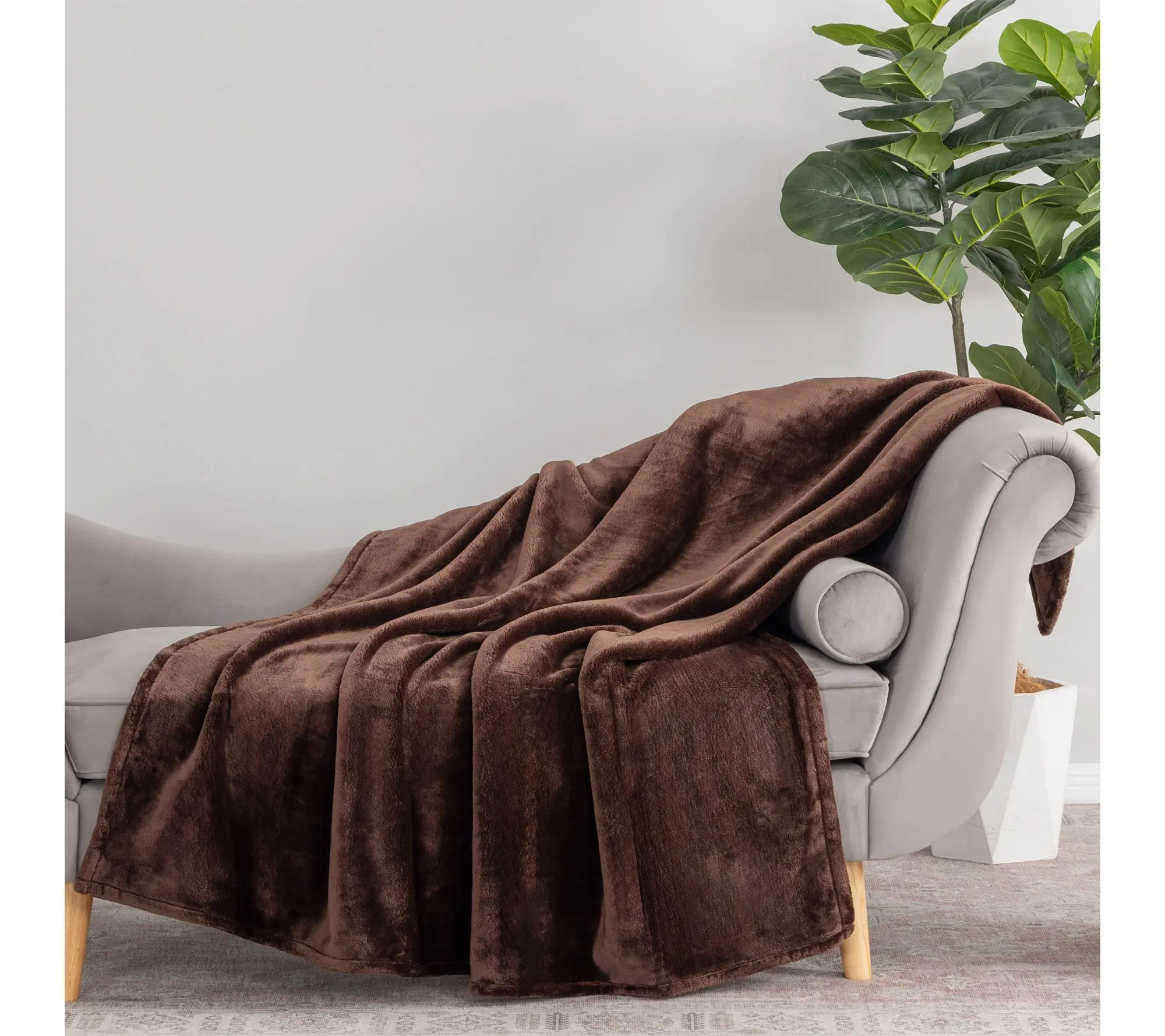Berkshire Ultrasupreme Velvetsoft 60x70 Throw with Gift Box