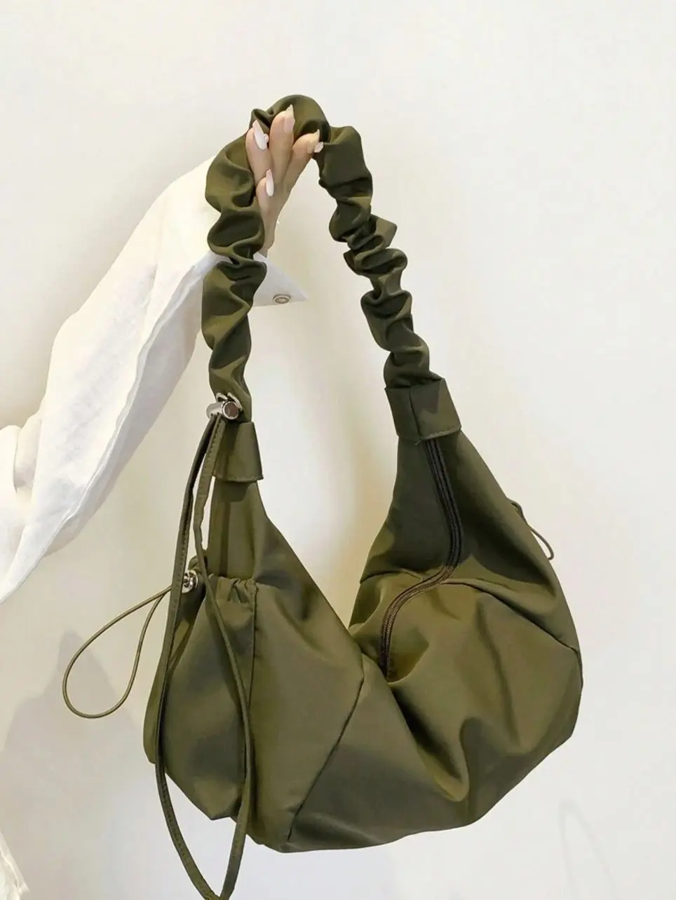 Women's Nylon Dumpling Crossbody Bag, Multi Pocket Slouchy Hobo Shoulder Bag, Lightweight Boho Everyday Purse for Travel, Work, Shopping & Casual Use