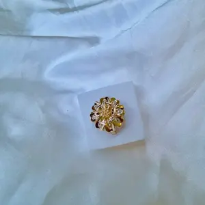 Anillo de flor sin piedras size 9