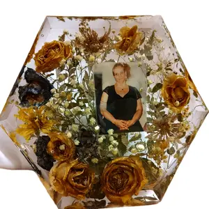 Funeral flower preservation with picture