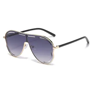 Oversized Fashion Sunglasses for Women Stylish Metal Frame High Quality Trendy Casual Eyeglasses