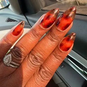 Tortoise shell press on nails