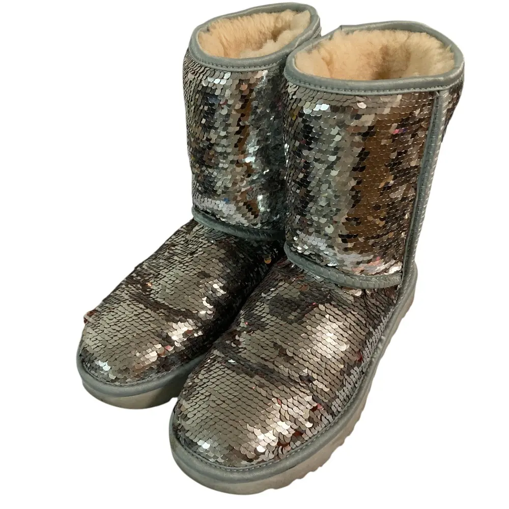 Pre-owned UGG Suede Small Leather Goods Sequin Shearling Boots